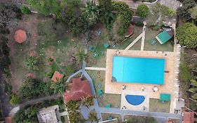 Condomínio com lazer completo! Resort Prox ao centro